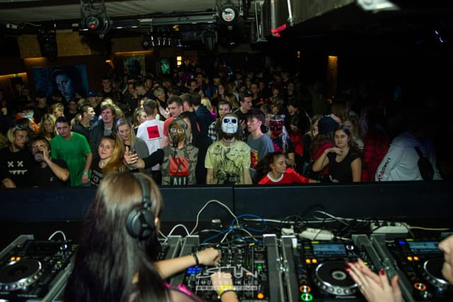 Fotografie z akce: Bass Invasion - carnival edition
