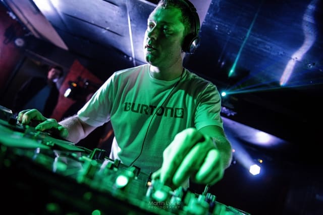 Fotografie z akce: NO!SE w/ FORBIDDEN SOCIETY
