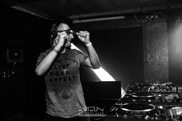 Fotografie z akce: Beats for Love X-Mas w/ Lucca & Chris Sadler