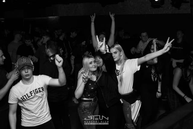Fotografie z akce: No!se w/ Hrr.nec & Mc Vaant