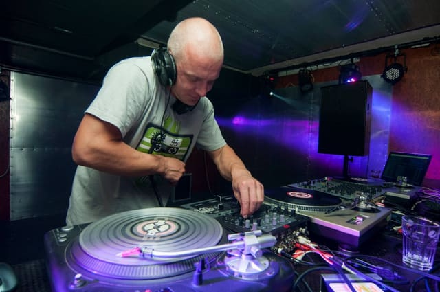 Fotografie z akce: KICK THE HITS
