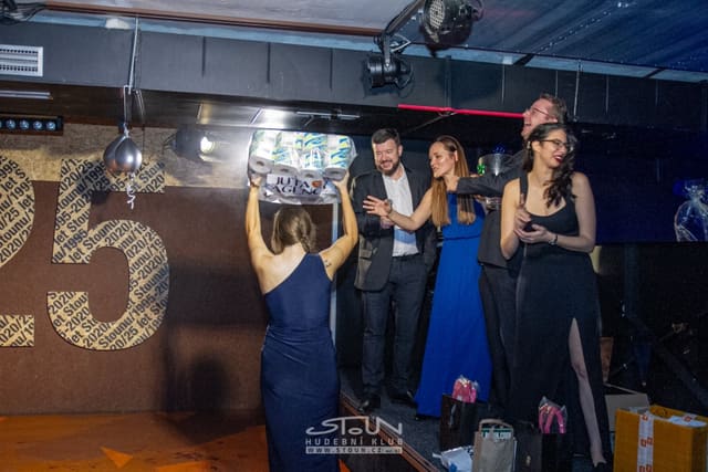 Fotografie z akce: Narozeninový ples Stounu - 27 let