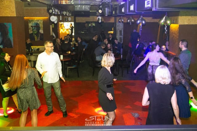 Fotografie z akce: Narozeninový ples Stounu - 27 let