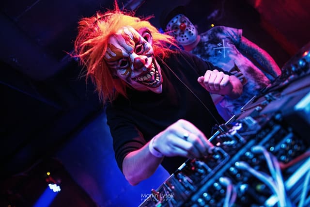 Fotografie z akce: BASS INVASION - CLOWN EDITION