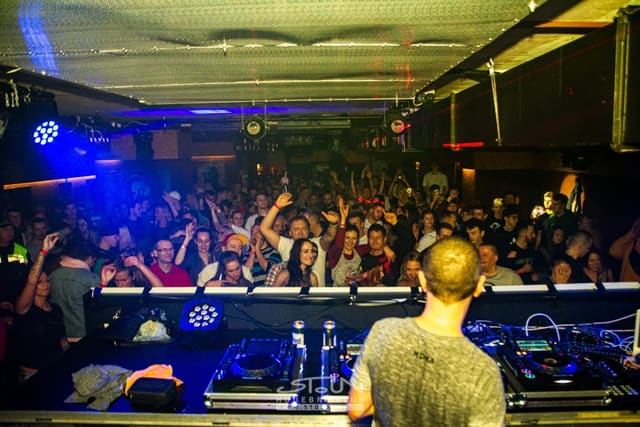 Fotografie z akce: Beats for Love X-Mas w/ Lucca & Chris Sadler