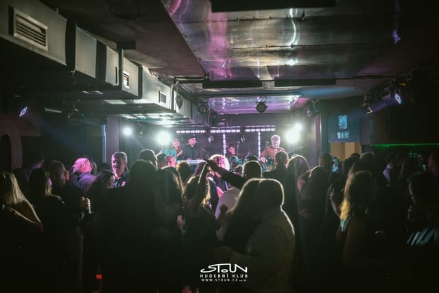 Fotografie z akce: Narozeninový ples STOUNu - 31 let