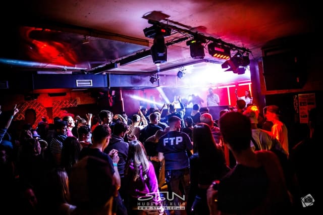 Fotografie z akce: Gunfingers pres. Lock'n'Load w/ ZIGI SC