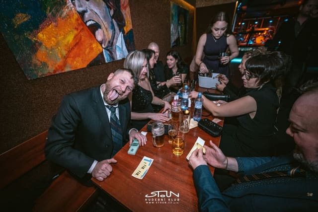 Fotografie z akce: Narozeninový ples STOUNu - 31 let