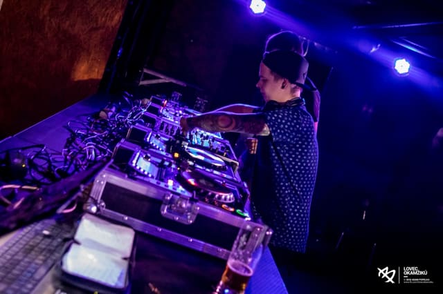 Fotografie z akce: NO!SE w/ MIND VORTEX (UK)