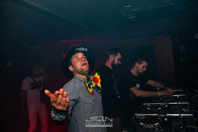 Fotografie z akce: Bass Invasion - carnival edition