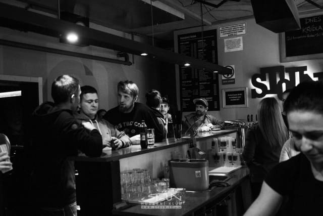 Fotografie z akce: No!se w/ Hrr.nec & Mc Vaant
