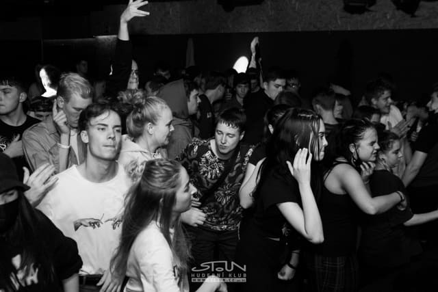 Fotografie z akce: No!se w/ Hrr.nec & Mc Vaant
