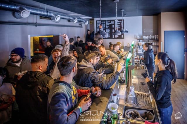 Fotografie z akce: Gunfingers pres. Lock'n'Load w/ ZIGI SC