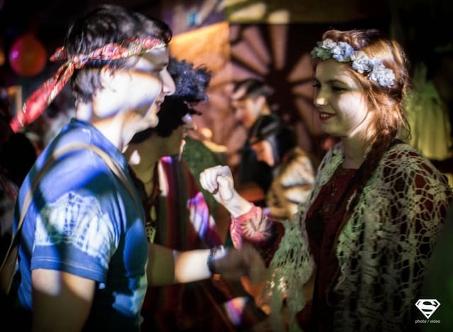 Fotografie z akce: NAROZENINOVÝ PLES - 21 LET - HIPPIE STYL