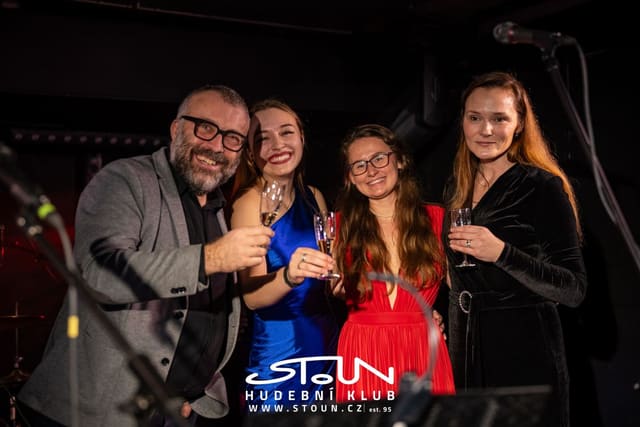 Fotografie z akce: Narozeninový ples - 30 let