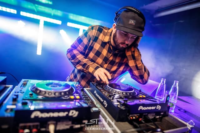 Fotografie z akce: Gunfingers pres. Lock'n'Load w/ ZIGI SC