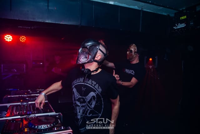 Fotografie z akce: No!se w/ Hallucinator (IT)