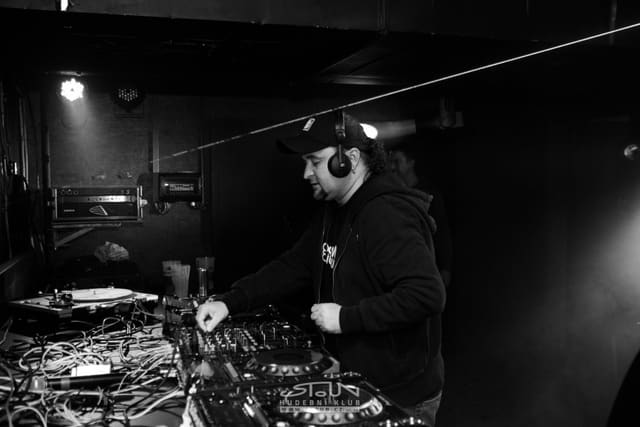 Fotografie z akce: No!se w/ Hrr.nec & Mc Vaant