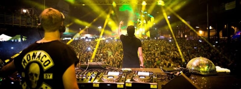 LETNÍ SCÉNA: SUMMER BASS INVASION