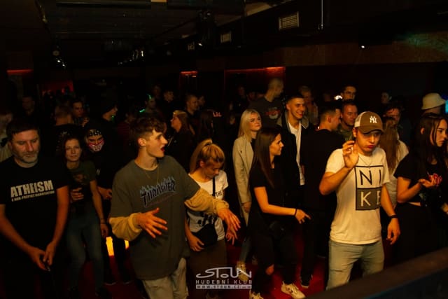 Fotografie z akce: No!se w/ Hrr.nec & Mc Vaant