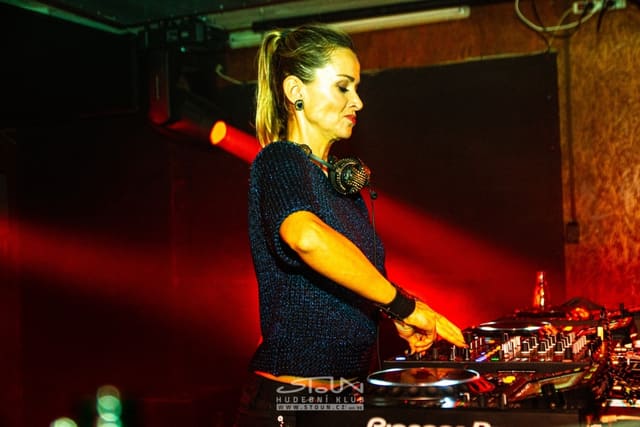 Fotografie z akce: Beats for Love X-Mas w/ Lucca & Chris Sadler