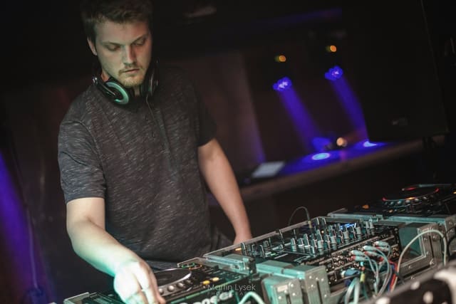 Fotografie z akce: VAULT w/ Symbiotik crew LIVE