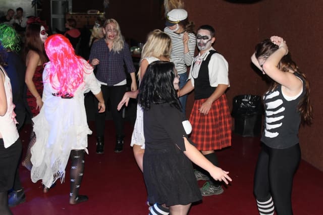 Fotografie z akce: HALLOWEEN GOODWILL PARTY