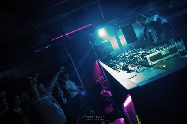 Fotografie z akce: NO!SE w/ FORBIDDEN SOCIETY