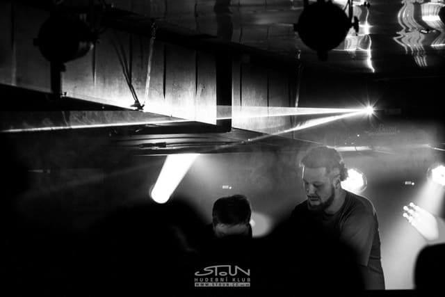 Fotografie z akce: No!se w/ Hrr.nec & Mc Vaant