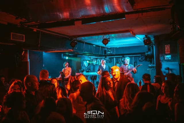 Fotografie z akce: Narozeninový ples STOUNu - 31 let