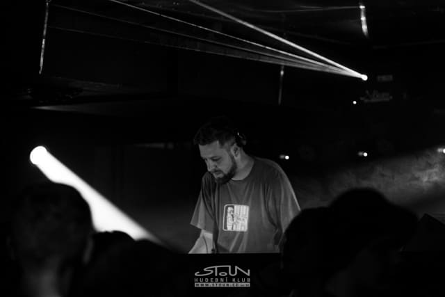 Fotografie z akce: No!se w/ Hrr.nec & Mc Vaant