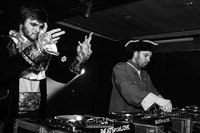 Fotografie z akce: Bass Invasion - carnival edition