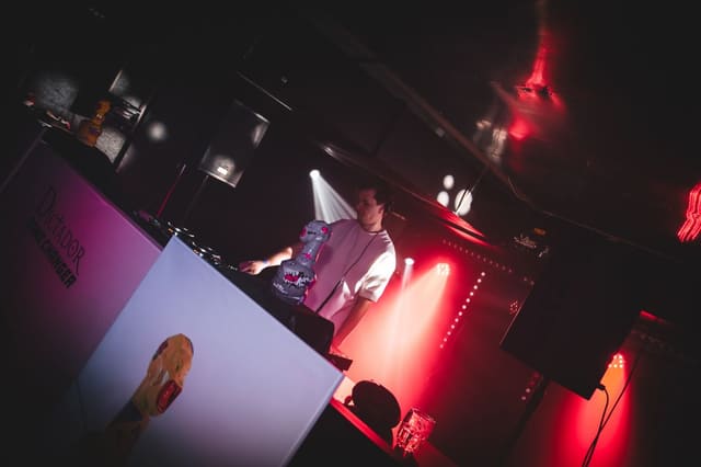 Fotografie z akce: No!se w/ CIRCADIAN (UK)