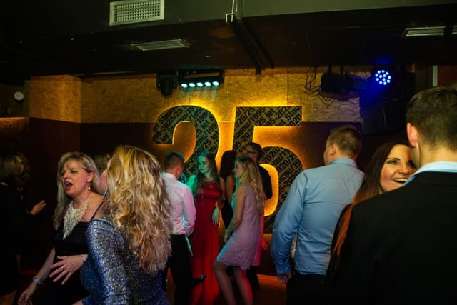 Fotografie z akce: Narozeninový ples Stounu - 25 let