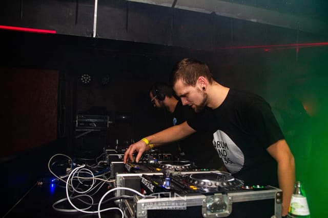 Fotografie z akce: Bass Invasion - carnival edition