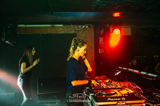 Fotografie z akce: Beats for Love X-Mas w/ Lucca & Chris Sadler