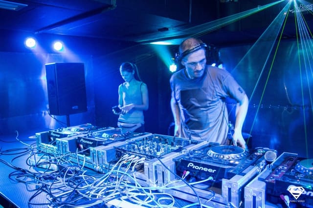 Fotografie z akce: NO!SE w/ MEFJUS | 21st B-DAY of STOUN