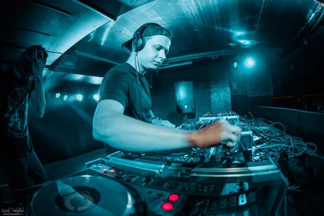 Fotografie z akce: Bass Invasion - Trident Festival Warm Up