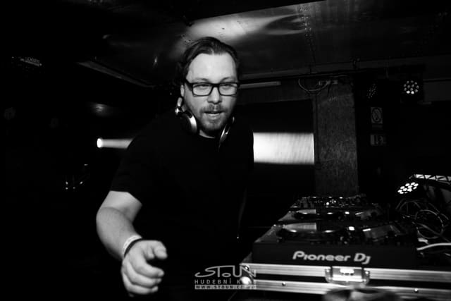 Fotografie z akce: Beats for Love X-Mas w/ Lucca & Chris Sadler