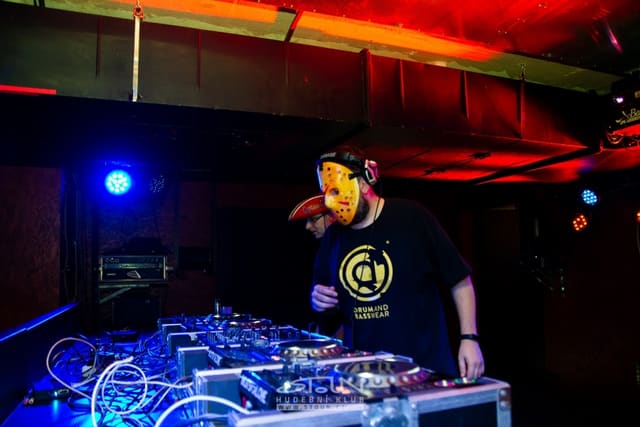 Fotografie z akce: Bass Invasion - carnival edition