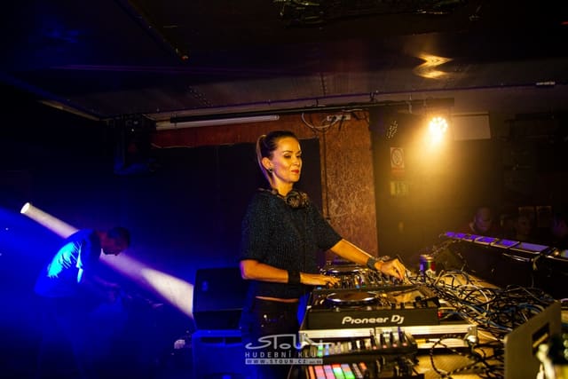 Fotografie z akce: Beats for Love X-Mas w/ Lucca & Chris Sadler