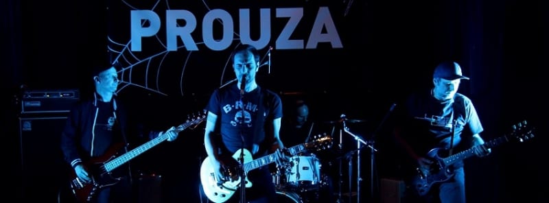 PROUZA & SLEPÍ KŘOVÁCI
