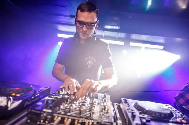 Fotografie z akce: Gunfingers pres. Lock'n'Load w/ ZIGI SC
