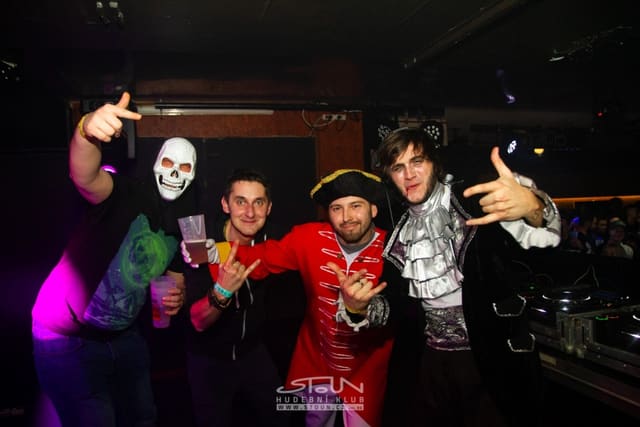 Fotografie z akce: Bass Invasion - carnival edition