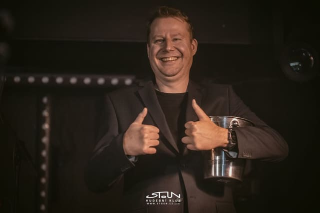 Fotografie z akce: Narozeninový ples STOUNu - 31 let