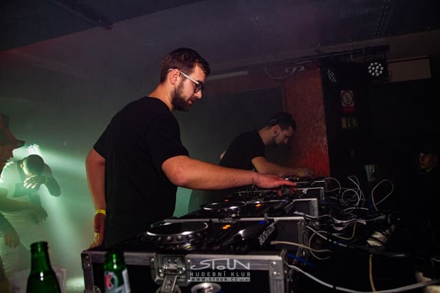 Fotografie z akce: Bass Invasion - carnival edition