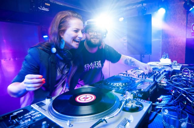 Fotografie z akce: KICK THE HITS