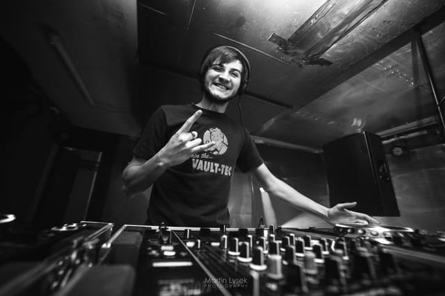 Fotografie z akce: Vault w/ Bushman & Genetix
