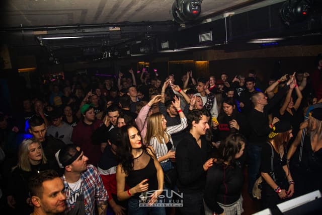 Fotografie z akce: Beats for Love X-Mas w/ Lucca & Chris Sadler