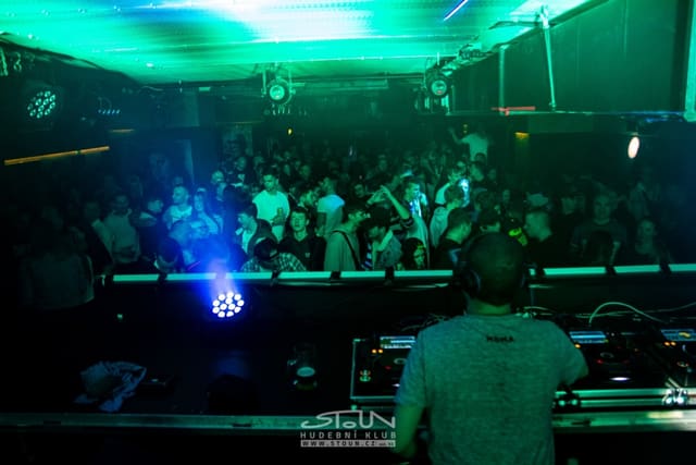 Fotografie z akce: Beats for Love X-Mas w/ Lucca & Chris Sadler